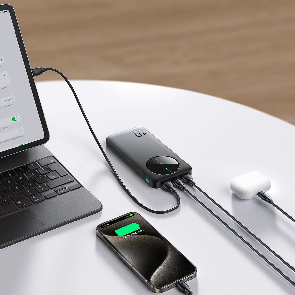 Joyroom Externe Batterie JR-PBF12, 10000mAh, 12W, 1 x USB-C - 2 x USB-A, Schwarz