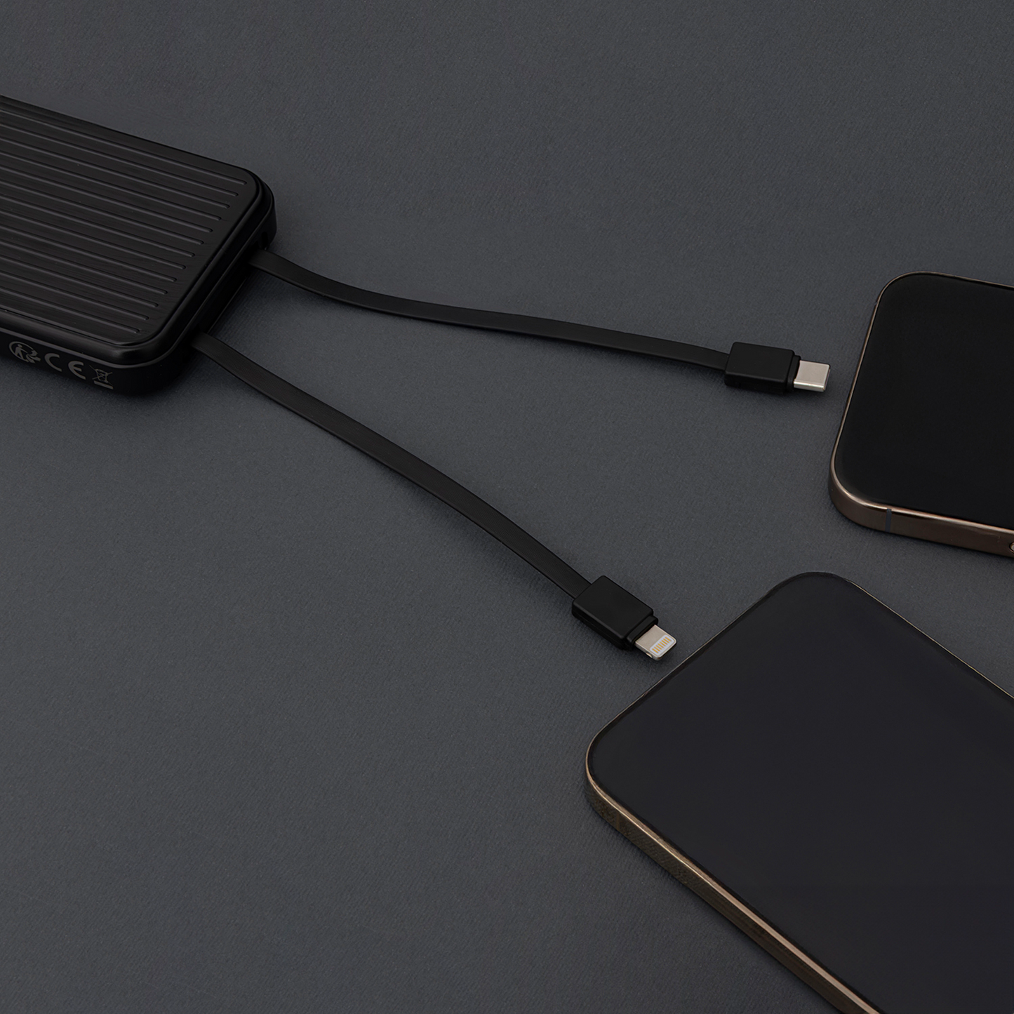 Externer Akku MaXlife MXPB-06, 10000mAh, 22,5W, QC + PD, 1 x Lightning - 2 x USB-A - 2 x USB-C, Schwarz