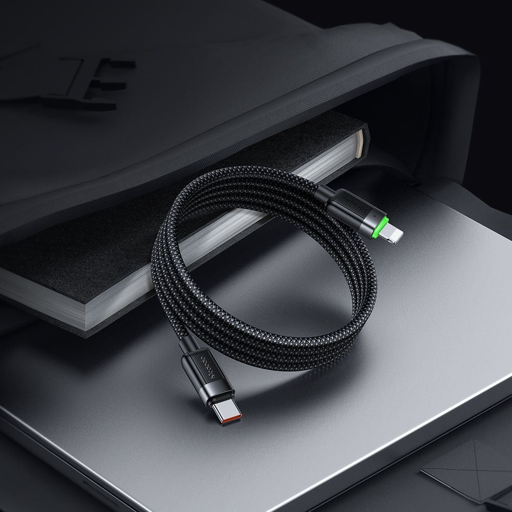USB-C - Lightning McDodo CA-2010 Zelfoprollend Data- en Oplaadkabel, 36W, 1.2m, Zwart