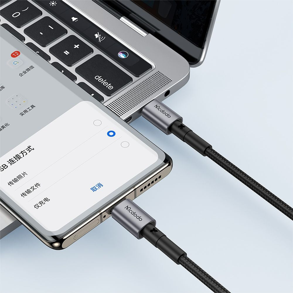 Daten- und Ladekabel USB-C - USB-C McDodo CA-3130, 65W, 1m, Schwarz