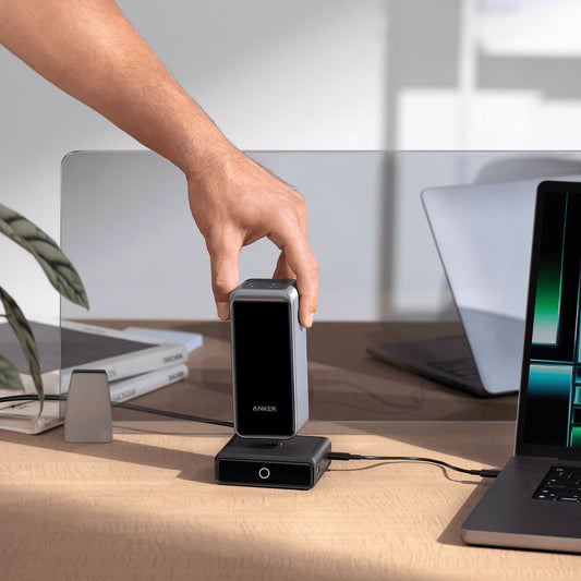 Anker Netwerkoplader voor Prime externe batterij, 100W, 3A, 1 x Pogo Pin - 1 x USB-C - 2 x USB-A, Zwart A190902311