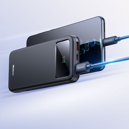 Externer Akku McDodo MC-4220, 10000mAh, 22.5W, QC + PD, 2 x USB-A - 1 x USB-C, Schwarz