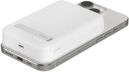 Draadloze Externe Batterij Belkin BoostCharge Pro met Kickstand, 10000mAh, 15W, FQI, 1 x QI - 1 x USB-C, Wit BPD008btWH