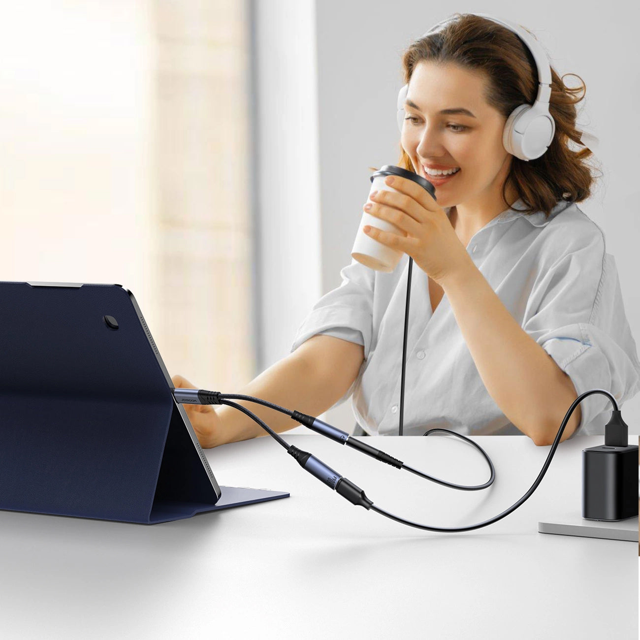 Câble Audio USB-C - 3.5mm / USB-C Joyroom SY-C02, 0.14m, Noir