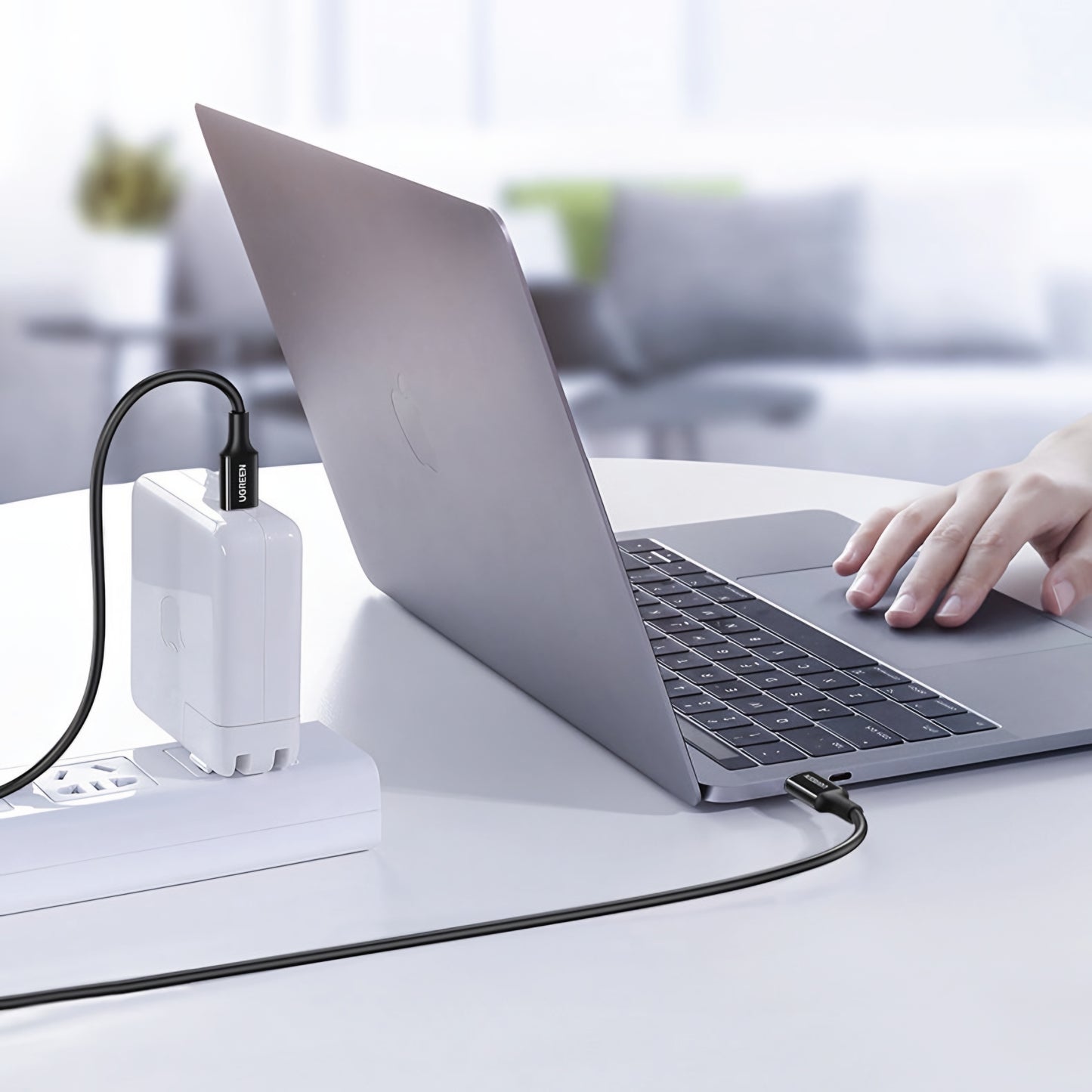 Câble de Données et de Charge USB-C - USB-C UGREEN US300, 100W, 2m, Blanc