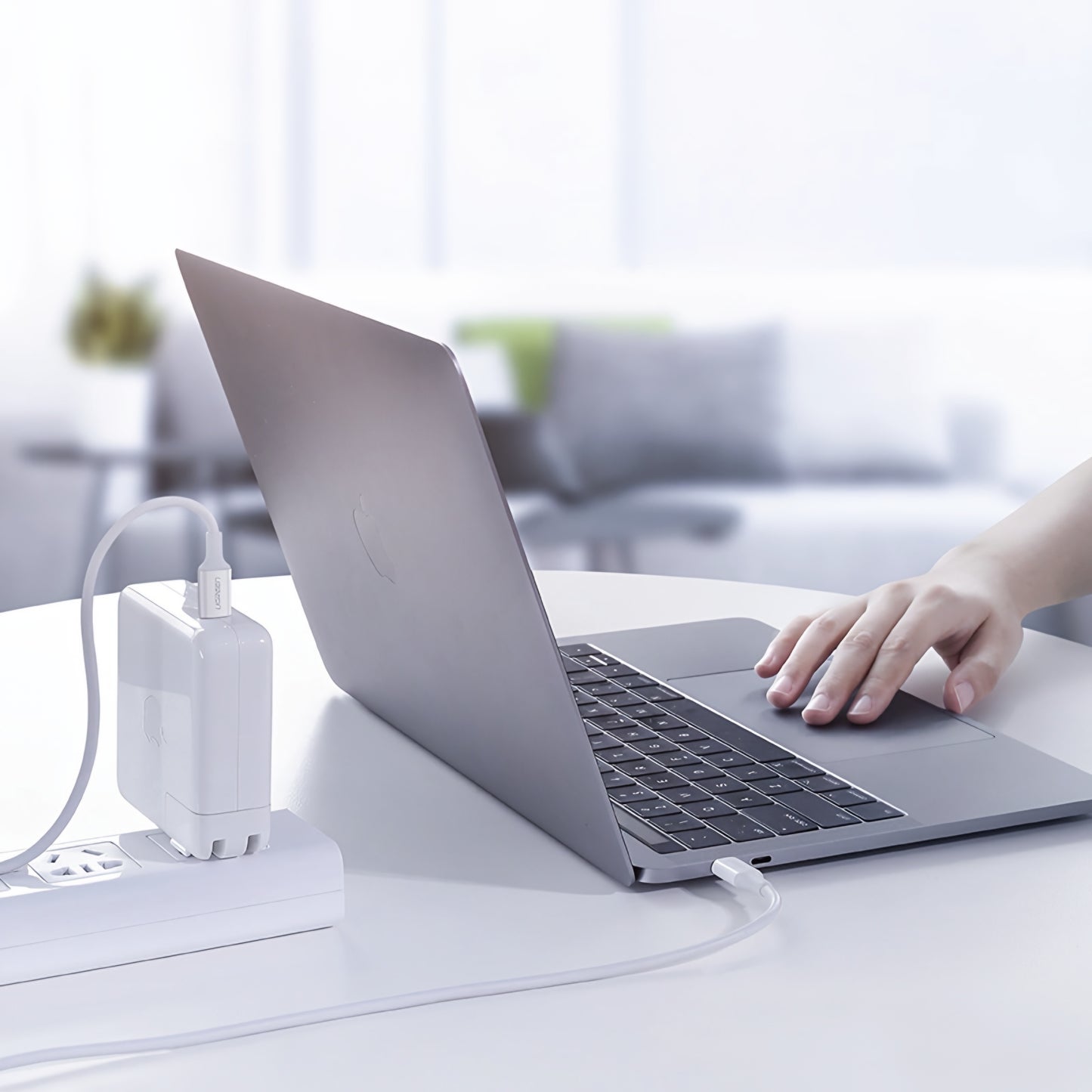 Câble de Données et de Charge USB-C - USB-C UGREEN US300, 100W, 2m, Blanc