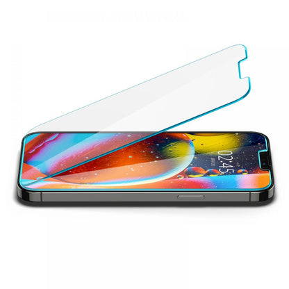 Schutzfolie Spigen GlastR Slim für Apple iPhone 17e / 16e / 14 / 13 Pro, gehärtetes Glas, Vollkleber