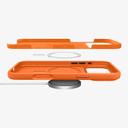 MagSafe hoesje voor Apple iPhone 17 Pro, Spigen, Silicone Fit, Oranje ACS11379
