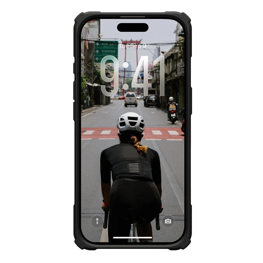 Housse MagSafe pour Apple iPhone 17, Urban Armor Gear, Plasma XTE, Noire