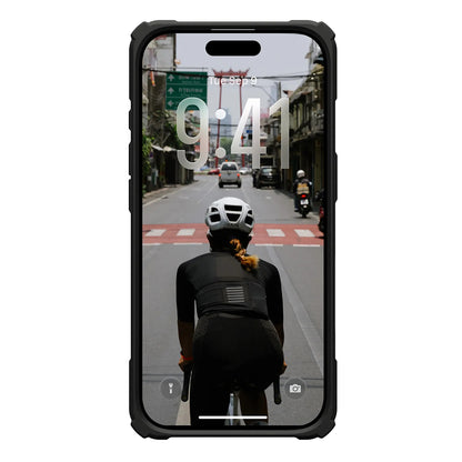 Housse MagSafe pour Apple iPhone 17, Urban Armor Gear, Plasma XTE, Noire