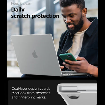 Coque Spigen Airskin pour Apple MacBook Pro 16 pouces (2026) / (2024) / (2023) / (2021), Transparente Satinée ACS11526