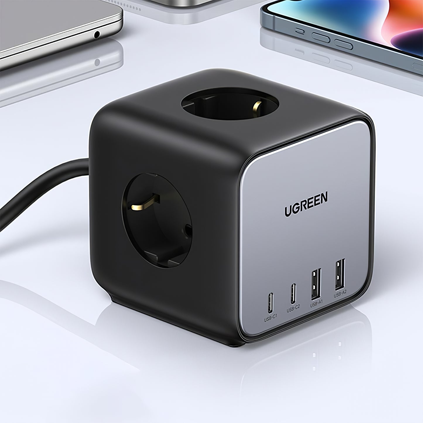 Chargeur réseau UGREEN CD268, 65W, 4.5A, 2 x USB-A - 2 x USB-C - 3 x Schuko, Gris